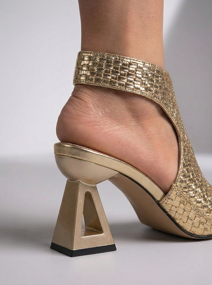 Aura | Elegant Woven Sandals