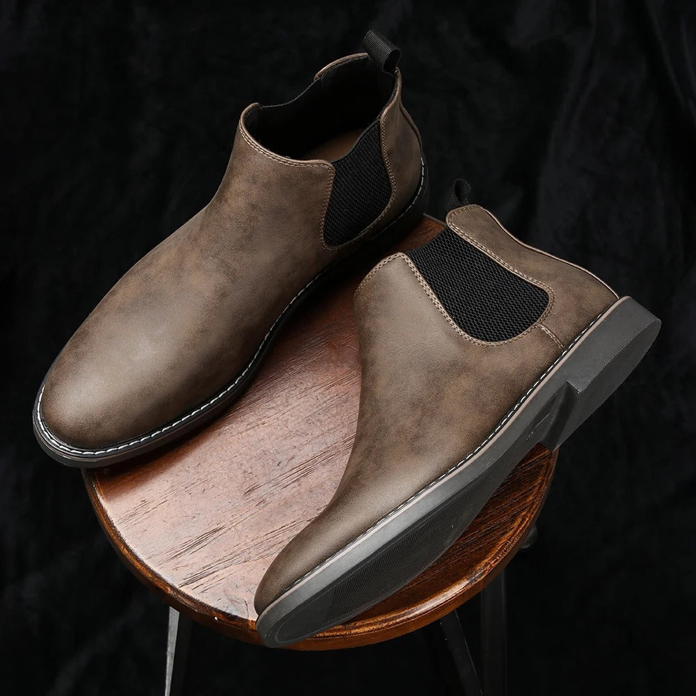 Iveron™ Elegant Leather Chelsea Boots for Men
